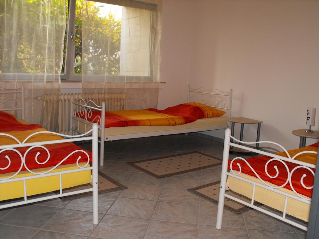 Ferienwohnung Goman Bergheim  Zimmer foto