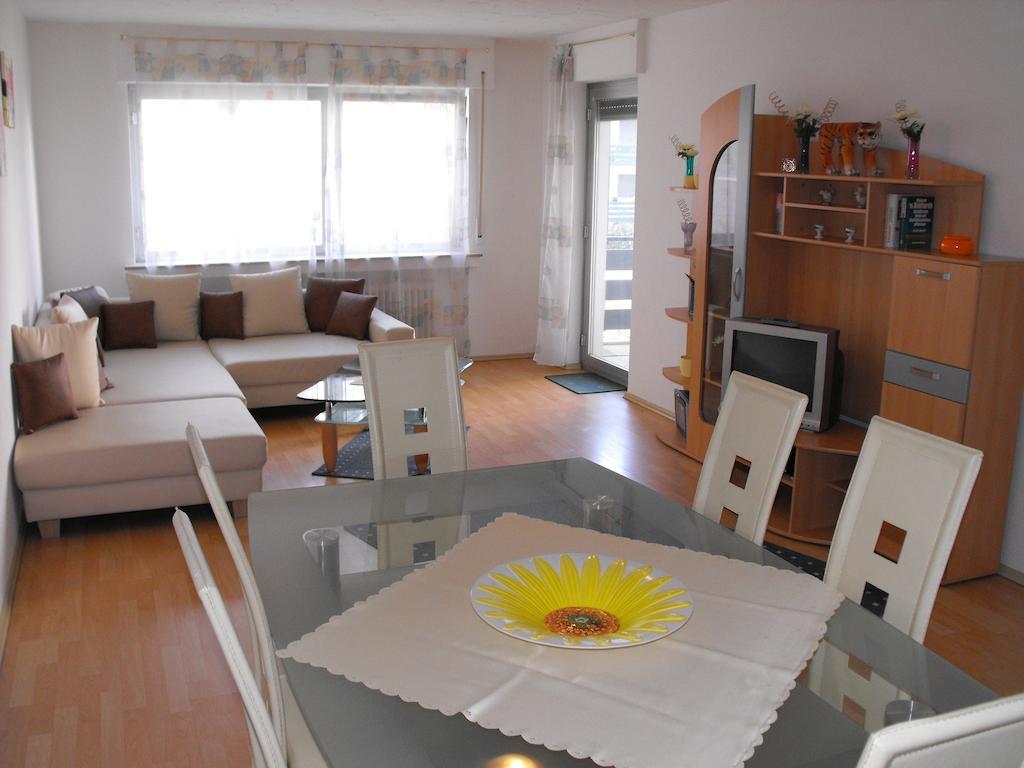 Ferienwohnung Goman Bergheim  Zimmer foto